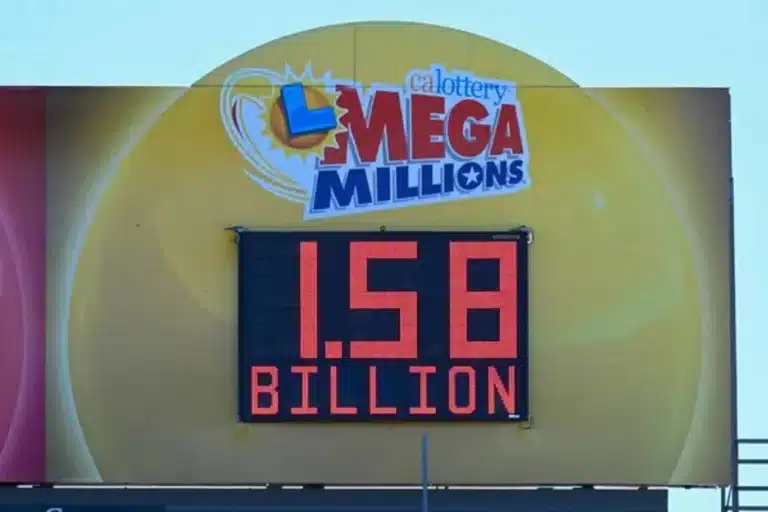 Mega Millions-spelare vinner rekord-jackpott på 1,58 miljarder dollar